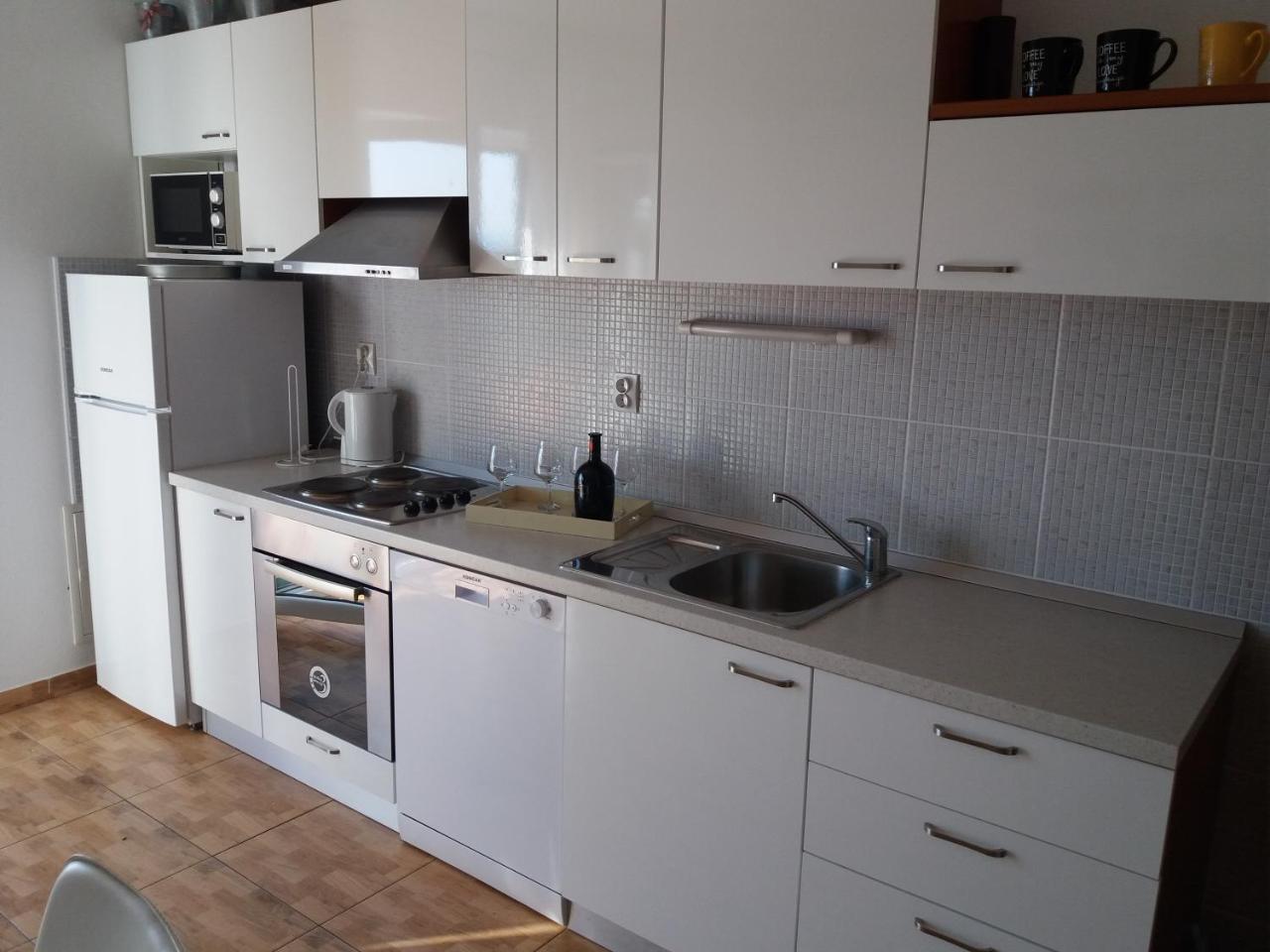 Apartments Jana Makarska Bagian luar foto